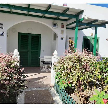 פלאיה בלנקה Apartamento Bungalows Isabel Maria מראה חיצוני תמונה