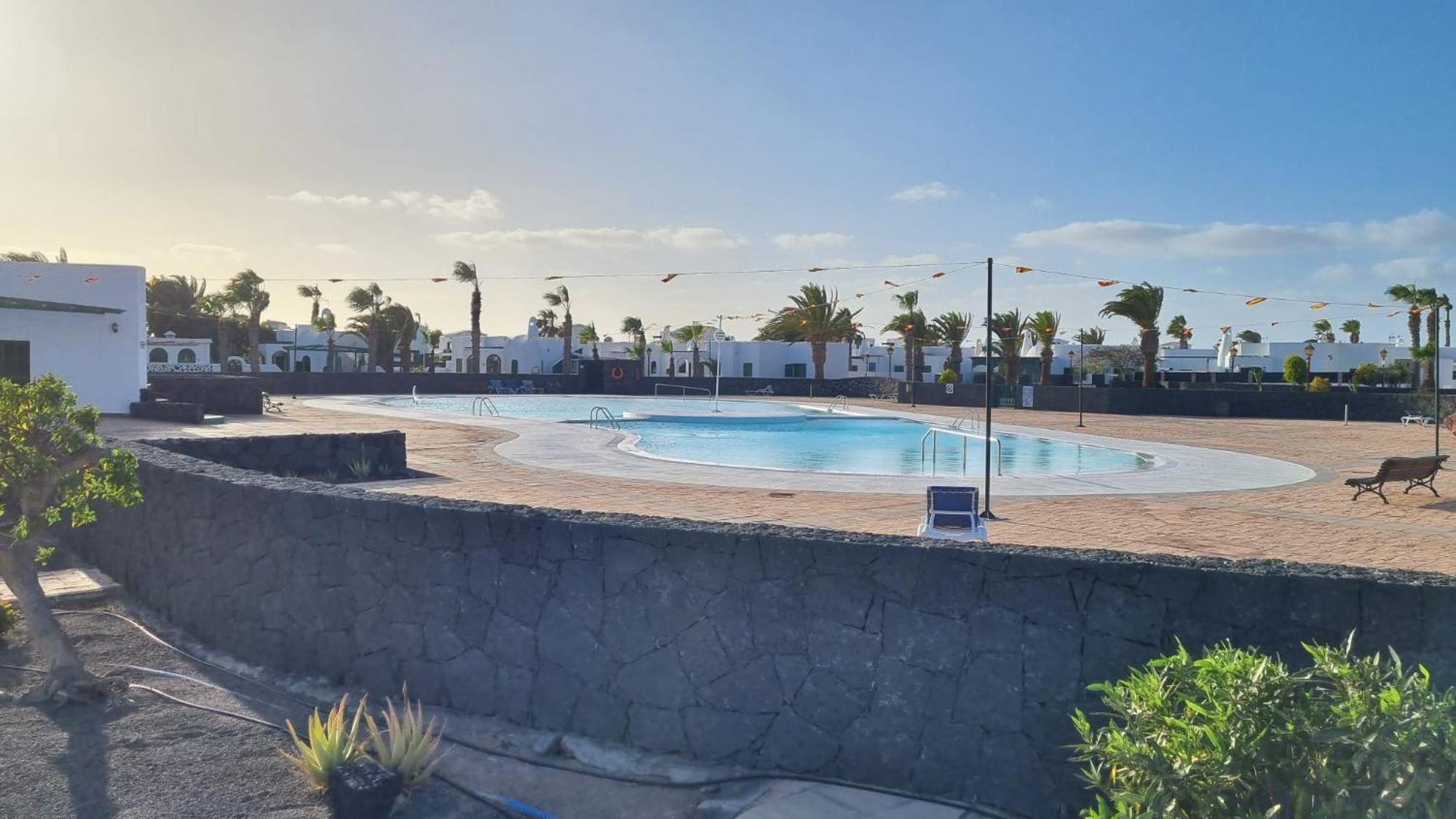 פלאיה בלנקה Apartamento Bungalows Isabel Maria מראה חיצוני תמונה