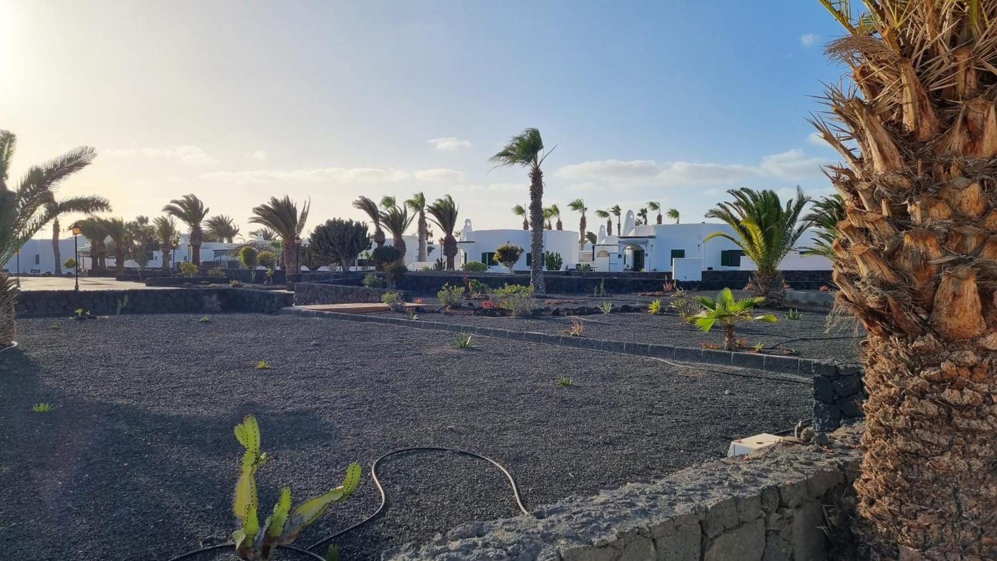 פלאיה בלנקה Apartamento Bungalows Isabel Maria מראה חיצוני תמונה